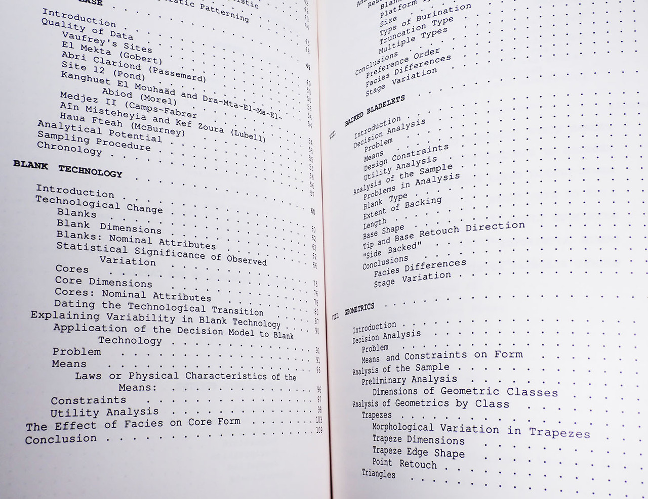 THE CAPSIAN OF NORTH AFRICA - STYLISTIC VARIATIONS IN STONE TOOL ASSEMBLAGES BOOK  *BK58