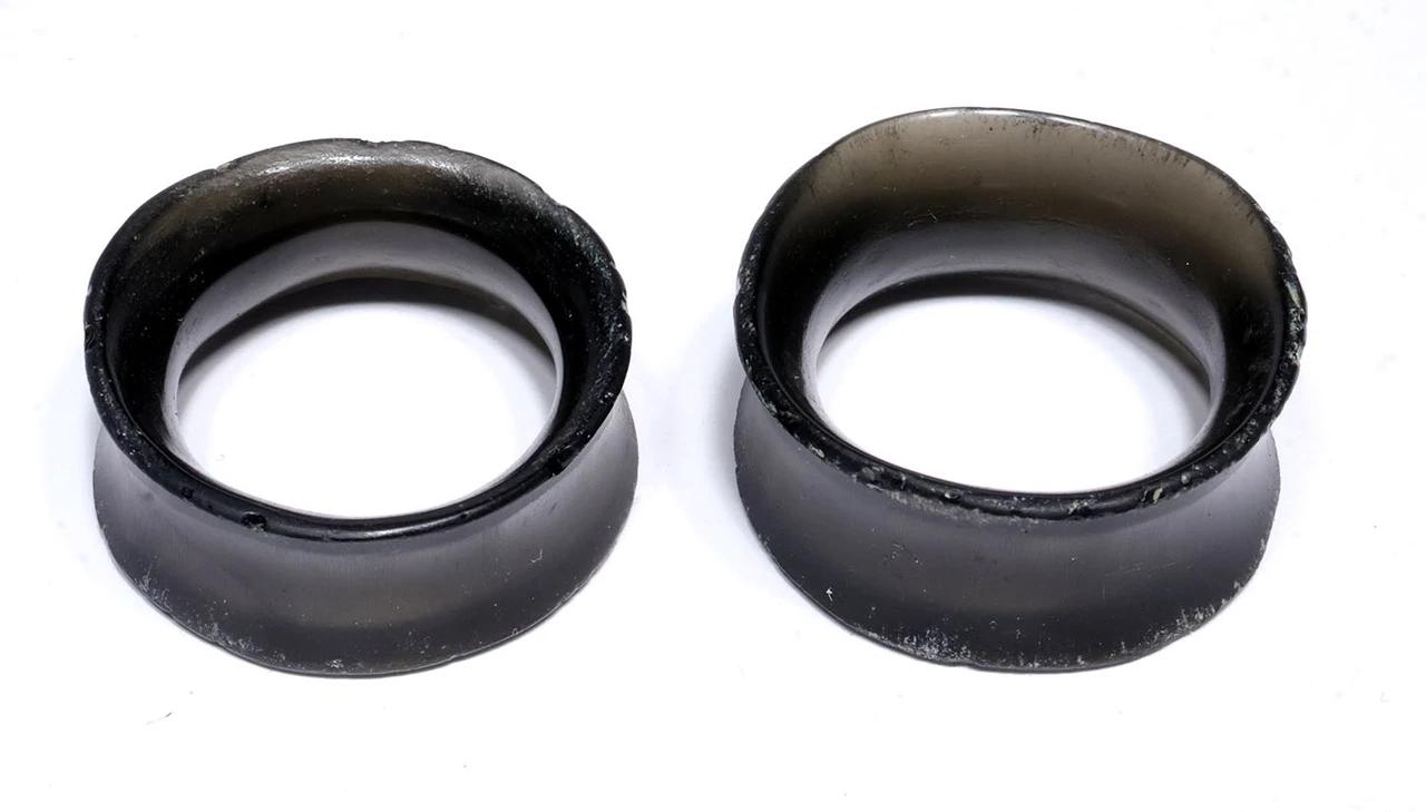 RARE ORIGINAL MATCHED PAIR OF OBSIDIAN EAR SPOOLS FROM THE AZTEC PRE-COLUMBIAN EMPIRE  *PC660