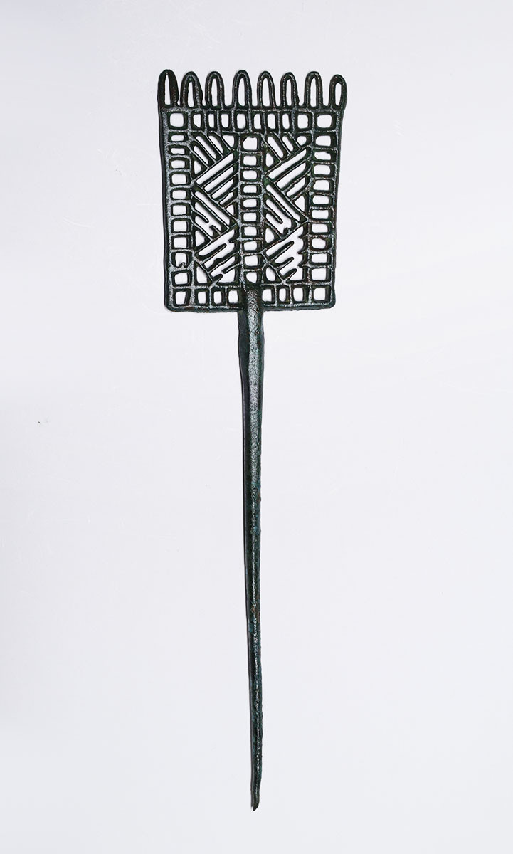 UNUSUAL ANCIENT BRONZE GEOMETRIC RECTANGULAR HEAD OPENWORK STICK PIN OF THE EASTERN SAKA SCYTHIANS  *LUR460