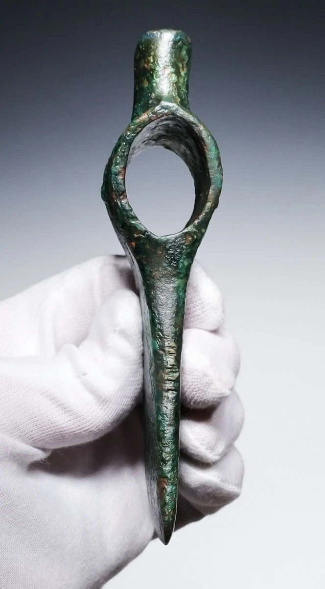 SUPERB ANCIENT LURISTAN BRONZE DECORATED HAMMER WAR AXE FROM THE NEAR EAST  *LUR468