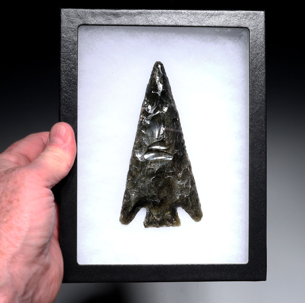 GIANT SPECTACULAR ROYAL CEREMONIAL MAYAN PRE-COLUMBIAN GREEN SHEEN OBSIDIAN BARBED SPEARHEAD  *PC667