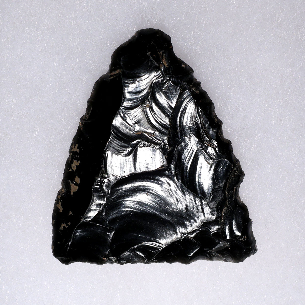 EXTREMELY RARE LARGE NAZCA HEADHUNTER PRE-COLUMBIAN OBSIDIAN ATLATL TRANSVERSE "BLEEDING" ARROWHEAD DART FROM THE MAKERS OF THE MYSTERIOUS NAZCA LINES  *PC690