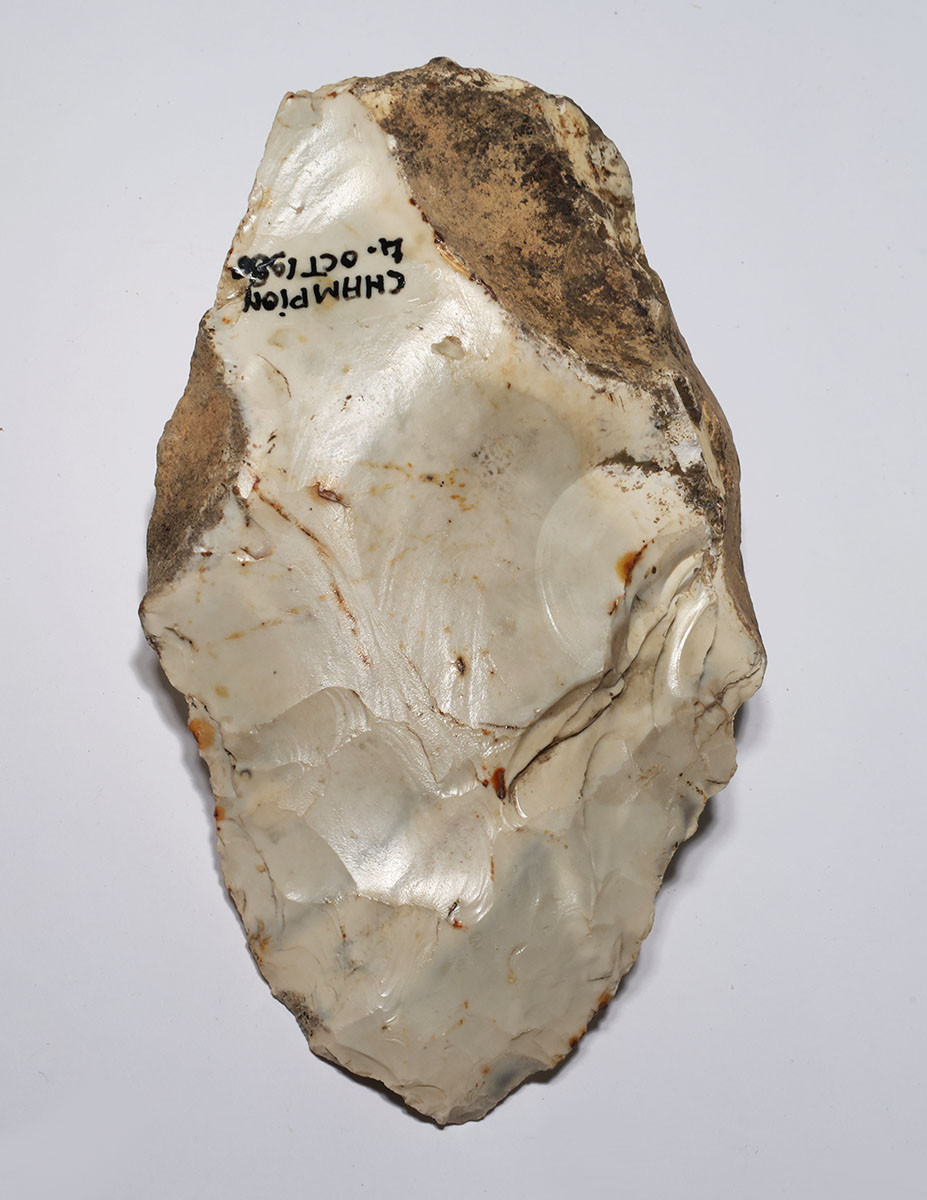 SPECTACULAR IVORY WHITE PREHISTORIC FLINT HOMO HEIDELBERGENSIS ACHEULEAN HAND AXE FROM LOWER PALEOLITHIC BELGIUM  *ACH500