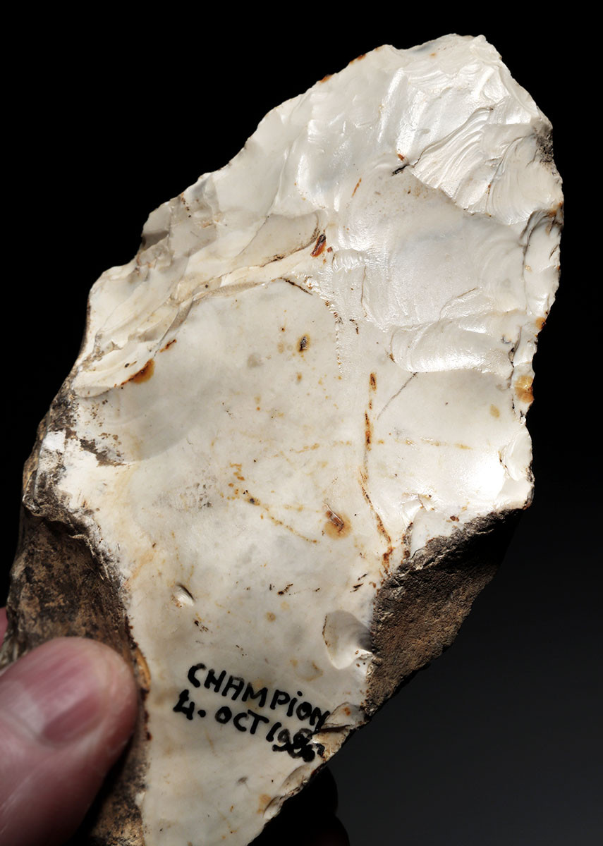 SPECTACULAR IVORY WHITE PREHISTORIC FLINT HOMO HEIDELBERGENSIS ACHEULEAN HAND AXE FROM LOWER PALEOLITHIC BELGIUM  *ACH500