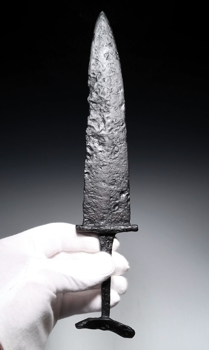 EXTREMELY RARE ANCIENT EARLY SARMATIAN IRON HANDLED DAGGER FROM A SCYTHIAN NOMAD HORSEBACK WARRIOR  *R350