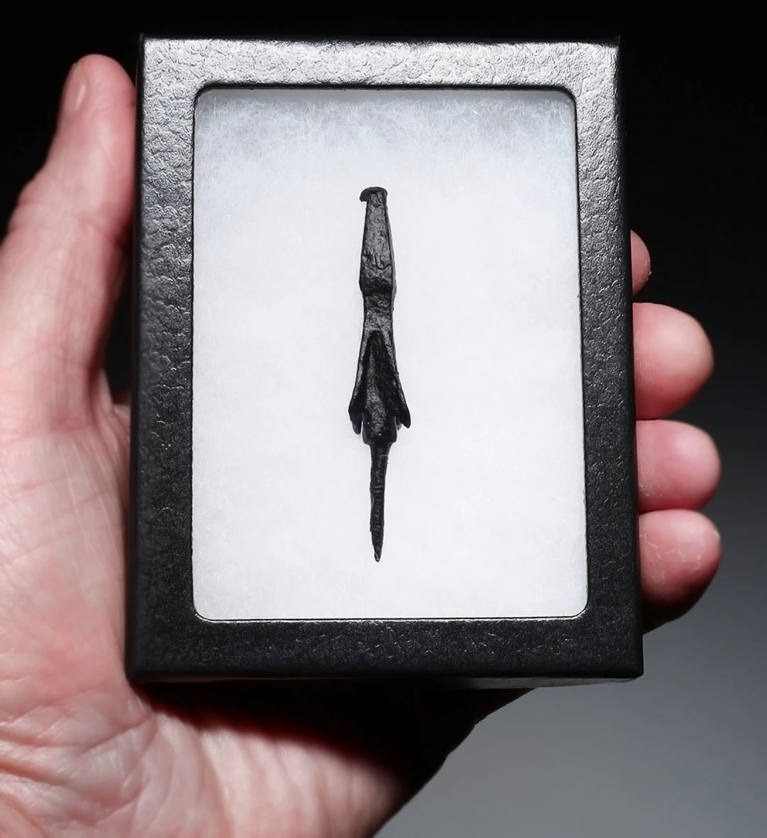 SUPREME MONGOL EMPIRE FINNED AND BARBED ARMOR-PIERCING IRON ARROWHEAD FROM THE EUROPEAN INVASION WITH EVIDENCE OF COMBAT USE  *R352
