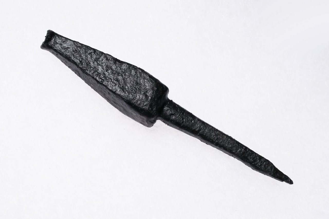 MONGOL EMPIRE ARMOR-PIERCING IRON ARROWHEAD FROM THE EUROPEAN INVASION WITH EVIDENCE OF USE  *R351