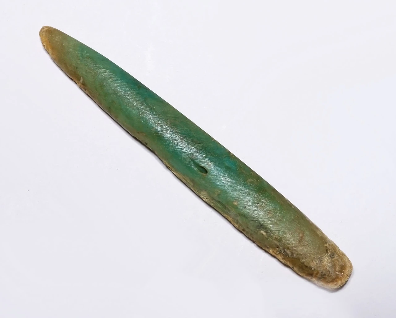 RARE GREEN STAINED ANCIENT SARMATIAN BONE ARROWHEAD FROM AN EASTERN SCYTHIAN NOMAD HORSEBACK WARRIOR  *LUR483