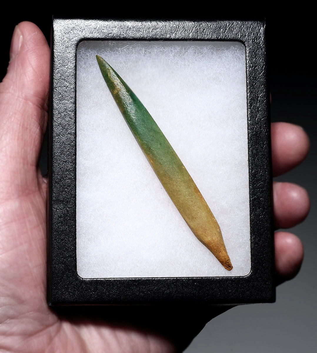 BEST OF THE COLLECTION RARE GREEN STAINED ANCIENT SARMATIAN BONE ARROWHEAD FROM AN EASTERN SCYTHIAN NOMAD HORSEBACK WARRIOR  *LUR482