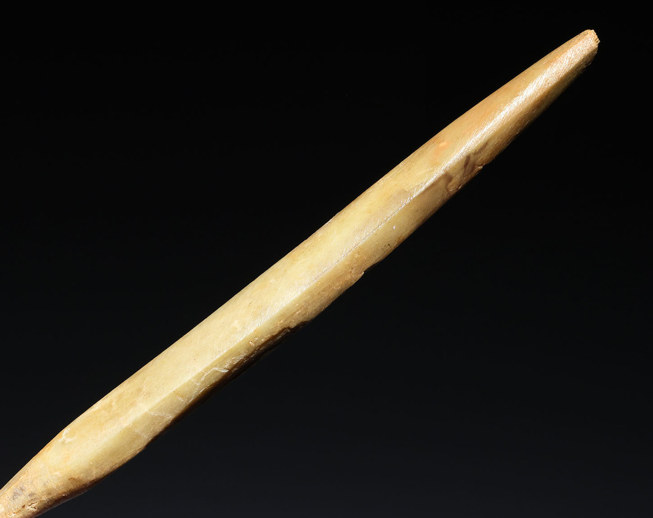 LARGE RARE GREEN STAINED ANCIENT SARMATIAN BONE ARROWHEAD FROM AN EASTERN SCYTHIAN NOMAD HORSEBACK WARRIOR  *LUR488