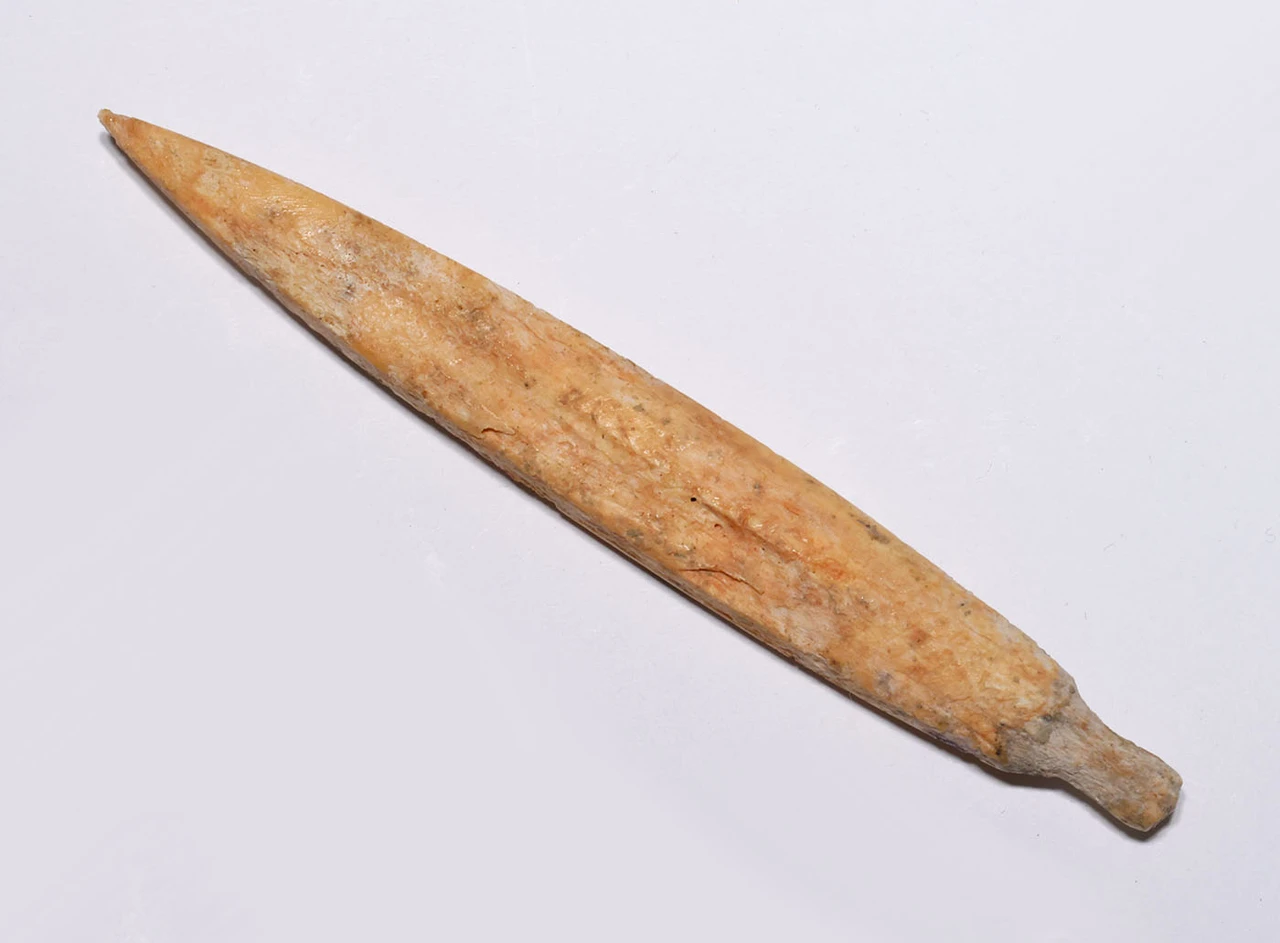 SUPERB RARE ANCIENT SARMATIAN BONE ARROWHEAD FROM AN EASTERN SCYTHIAN NOMAD HORSEBACK WARRIOR  *LUR486