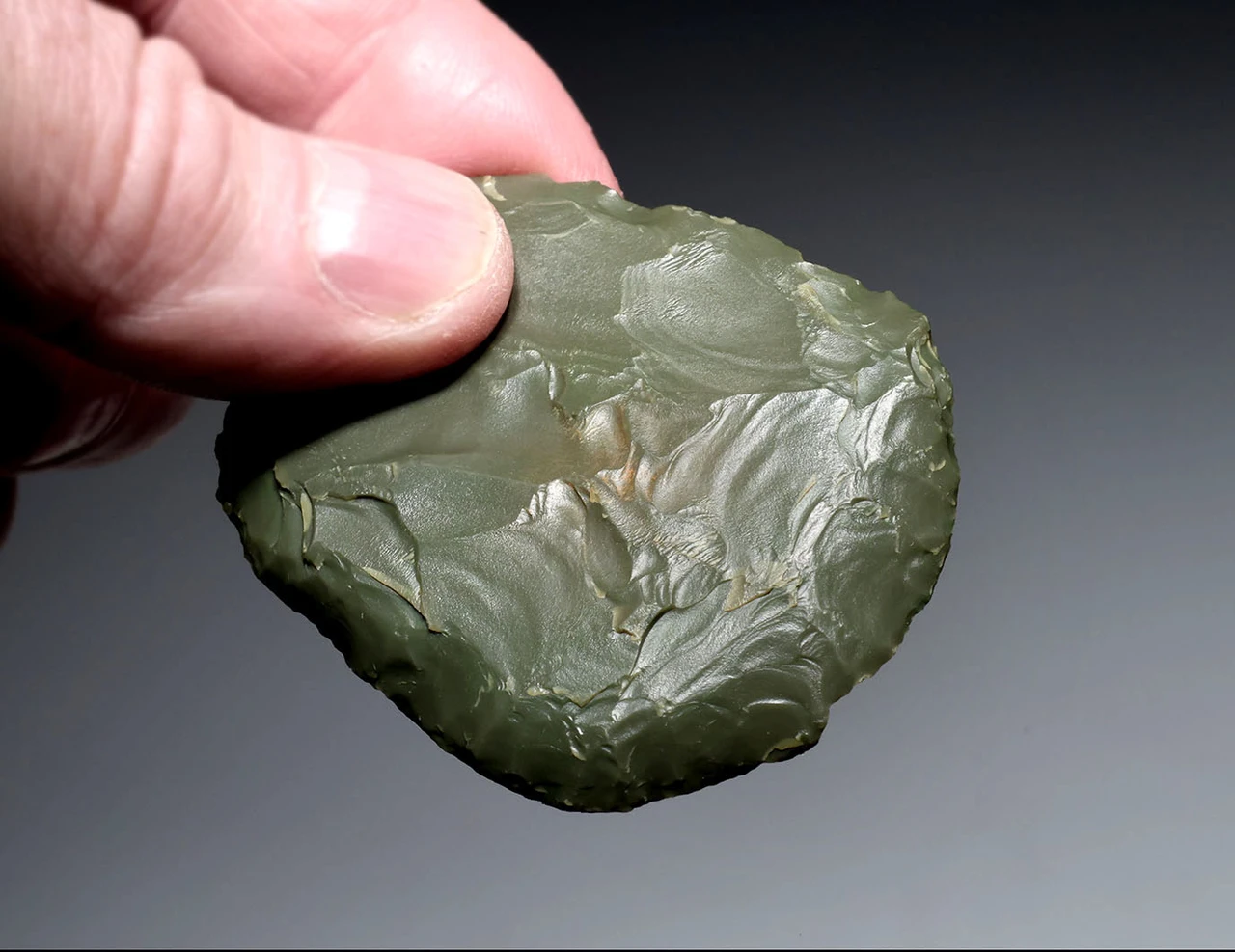 EXCEPTIONAL TENERIAN GREEN JASPER END SCRAPER FROM THE AFRICAN NEOLITHIC PEOPLE OF THE GREEN SAHARA  *CAP494
