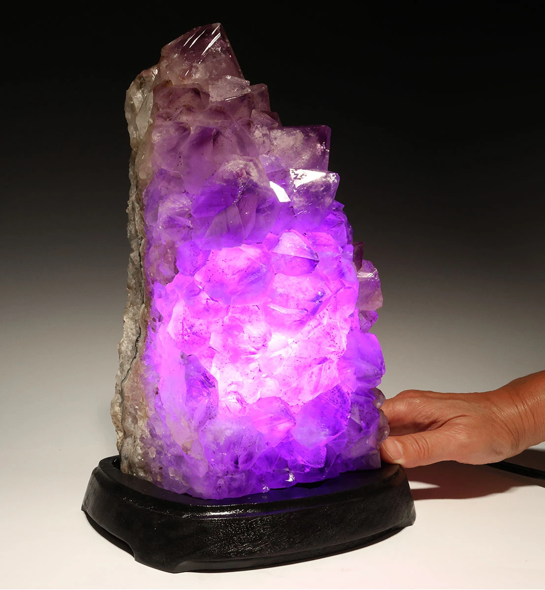EXCEPTIONAL LARGE GEM AMETHYST CLUSTER CRYSTAL LAMP WITH LED LIGHT 17.5 LBS  / 8 KG  *L3