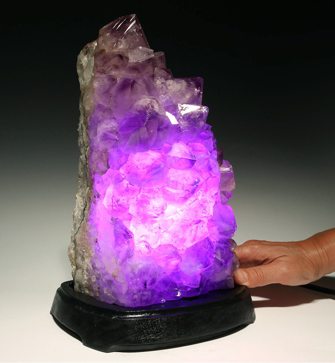 EXCEPTIONAL LARGE GEM AMETHYST CLUSTER CRYSTAL LAMP WITH LED LIGHT 17.5 LBS  / 8 KG  *L3