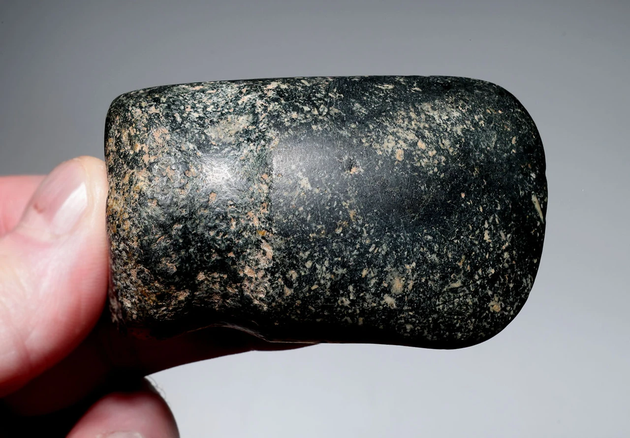 COMPACT POLISHED INCA PRE-COLUMBIAN GROOVED  STONE WAR HAMMER AXE  *PC721