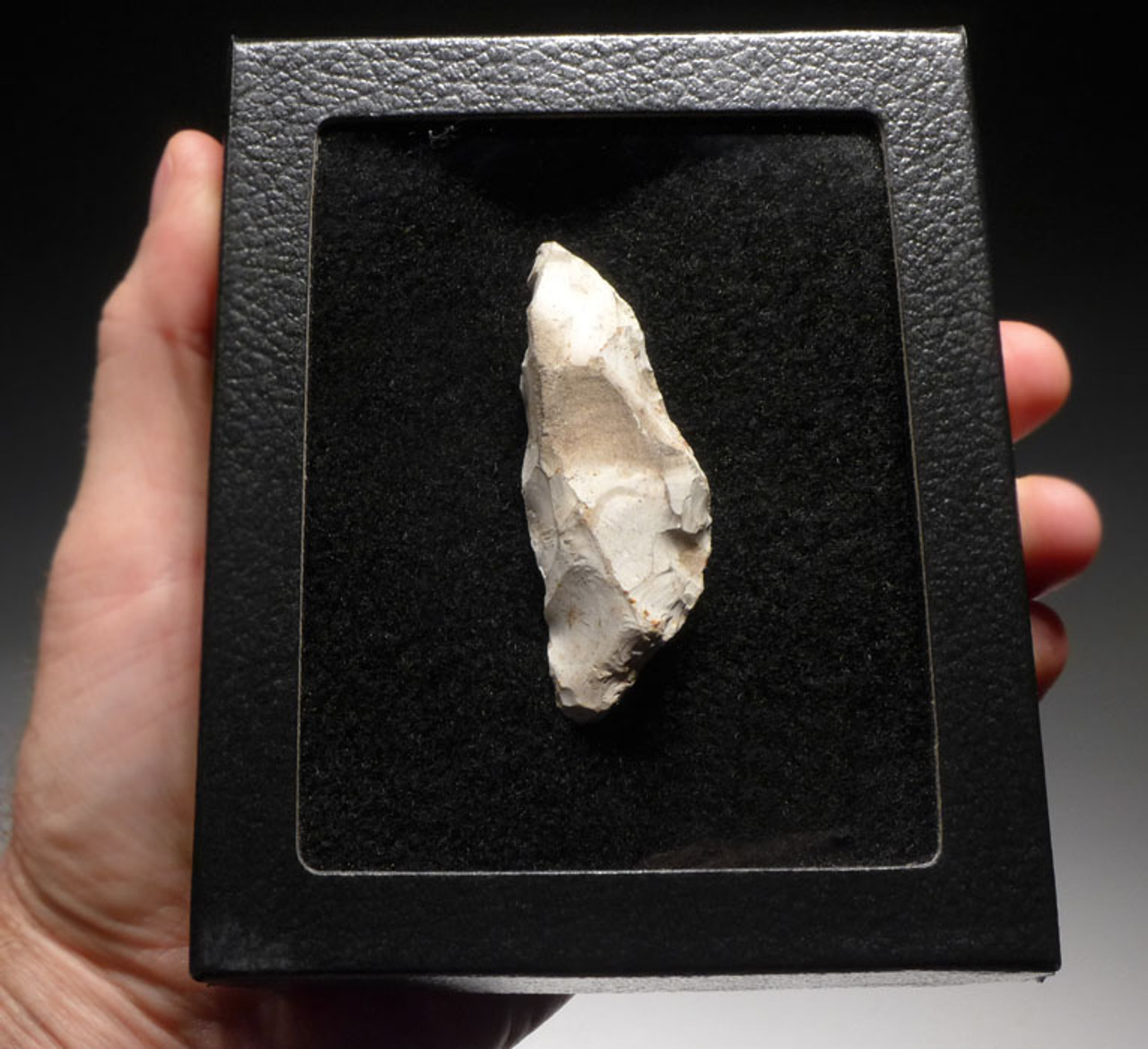 N156 - RARE OPPORTUNITY NEOLITHIC FLINT TOOL FROM AVEBURY THE LARGEST ANCIENT HENGE MONUMENT IN EUROPE WITH FAMOUS PROVENANCE