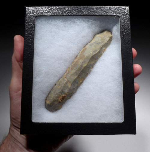 LARGE UNBROKEN CORE STRUCK STONE KNIFE BLADE FROM THE AFRICAN CAPSIAN NEOLITHIC *CAP298 LARGE UNBROKEN CORE STRUCK STONE KNIFE BLADE FROM THE AFRICAN CAPSIAN NEOLITHIC *CAP298