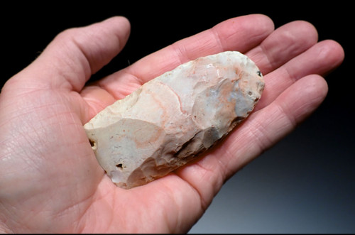 BEAUTIFUL PINK AND WHITE CAPSIAN AFRICAN NEOLITHIC WAR AXE FLAKED CELT   *CAP249