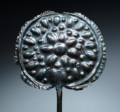 RARE ANCIENT IRANIAN LURISTAN BRONZE DISK-HEADED PIN WITH CHASED FLORAL DESIGNS  *LUR372