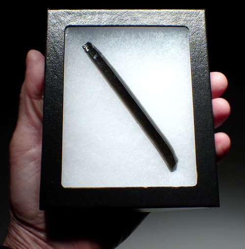 LARGE UNBROKEN AZTEC PRE-COLUMBIAN OBSIDIAN PRISMATIC BLADE FOR RITUAL BLOOD-LETTING SACRIFICE  *PC585 LARGE UNBROKEN AZTEC PRE-COLUMBIAN OBSIDIAN PRISMATIC BLADE FOR RITUAL BLOOD-LETTING SACRIFICE  *PC585