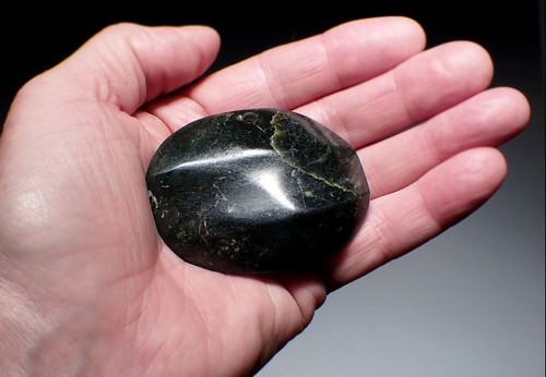 EXCEPTIONAL LARGE PRE-COLUMBIAN MEZCALA CARVED STONE GROOVED AND DRILLED AMULET PENDANT  *PC655