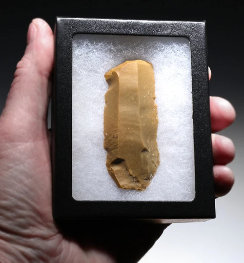 BALKAN EARLY NEOLITHIC GOLDEN FLINT END SCRAPER BLADE FLAKE TOOL FROM THE FIRST FARMING SOCIETY  *N361