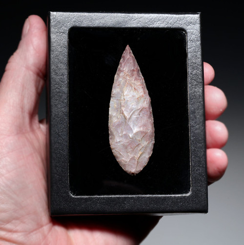 LARGE PLUM COLORED FINEST INVESTMENT GRADE CAPSIAN AFRICAN NEOLITHIC ARROWHEAD  *CAP489