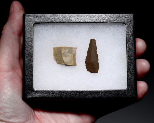 TWO NEANDERTHAL MOUSTERIAN BLADE KNIFE FLINT FLAKE TOOLS FROM THE FRENCH ALPS OF LA FAURIE FRANCE  *M551