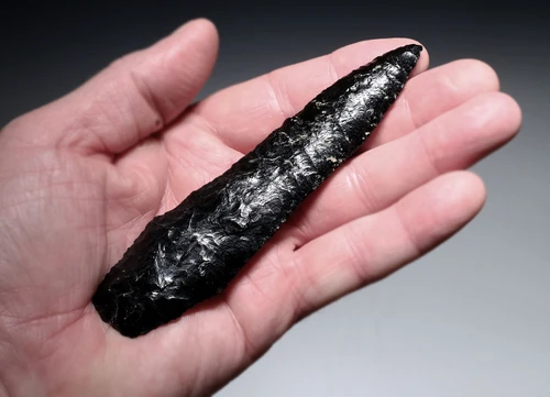 MAYAN PRE-COLUMBIAN  OBSIDIAN PRESTIGE FIGHTING KNIFE DAGGER WITH EXQUISITE FLAKING  *PC720