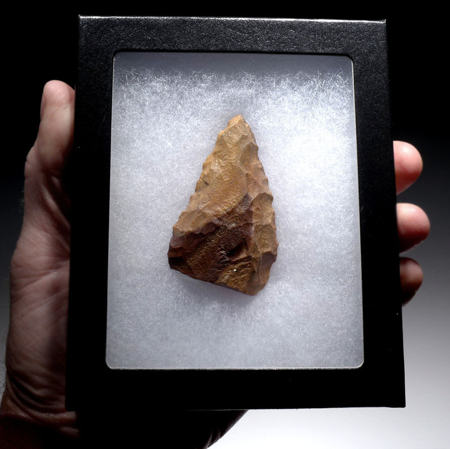 RARE EXQUISITE MIDDLE STONE AGE RED AND GOLD QUARTZITE POINT CONVERGENT  SCRAPER FROM LIBYA *M3600