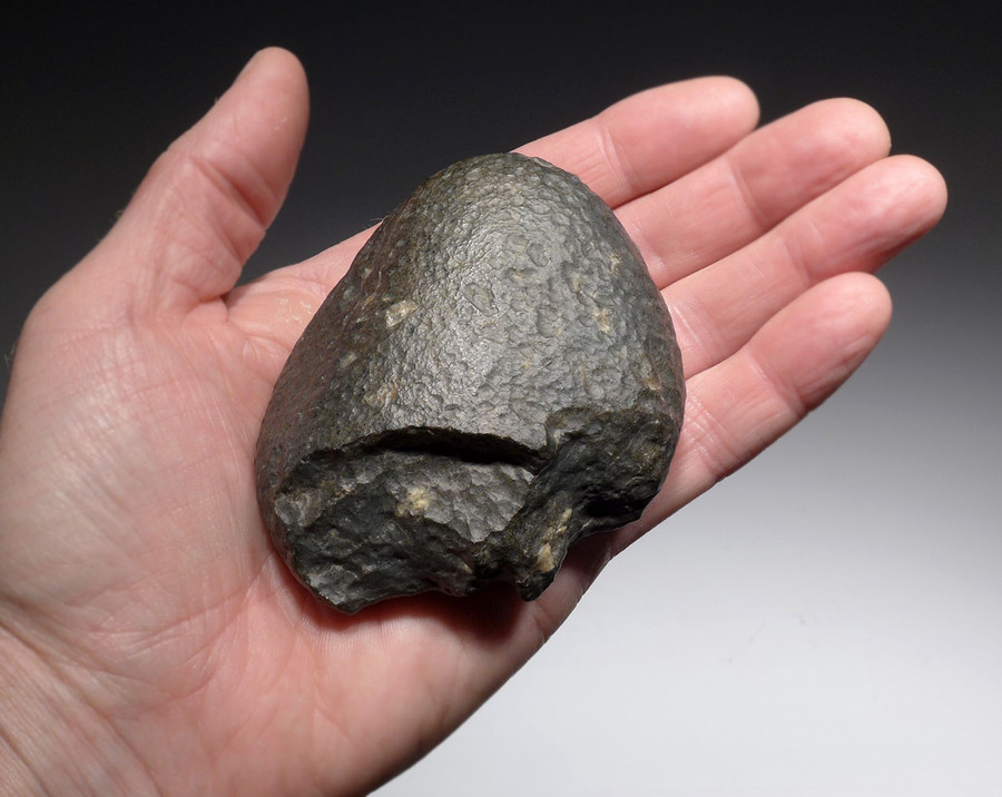 GREEN BASALT LOWER PALEOLITHIC OLDOWAN PEBBLE CHOPPER AXE WITH WIND