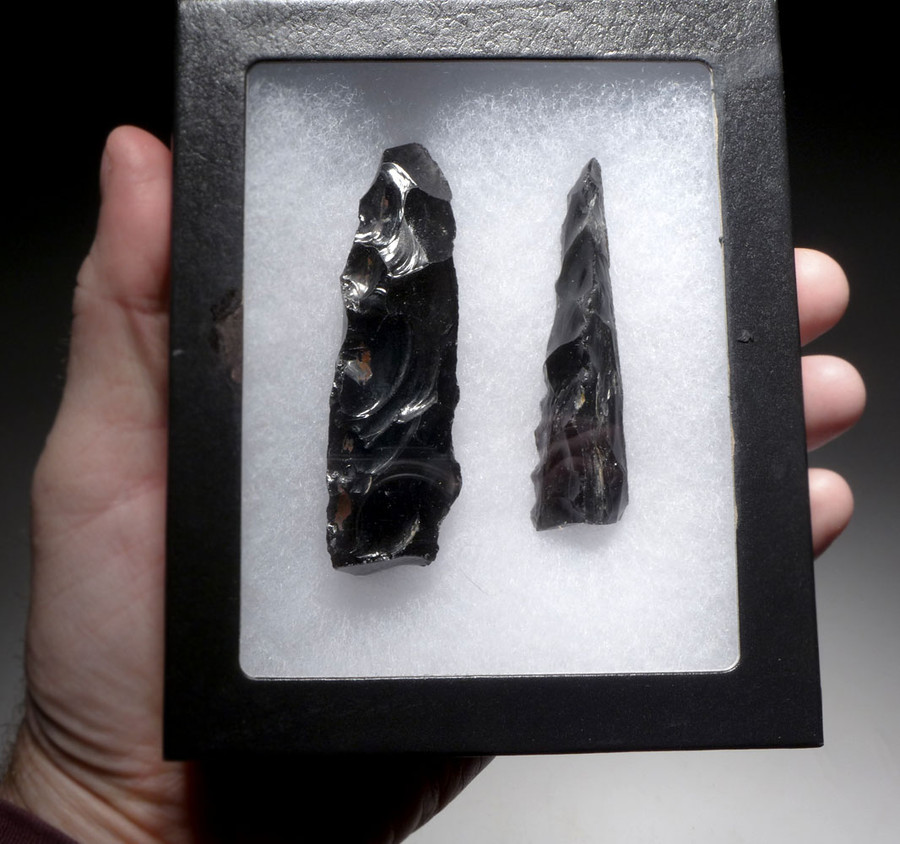 TWO EXCEPTIONAL COMPLETE AZTEC PRE-COLUMBIAN OBSIDIAN BLADE SCRAPERS ...