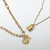 Modelo mostrando Cadena Pandora Infinito Chapado en Oro - 363052C00