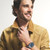 Modelo luciendo el Reloj Fossil Crosby FS6121 con brazalete de acero inoxidable - FS6121