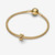 Charm Alfabeto Letra Z chapado en oro en una pulsera Pandora Moments - 763972C00