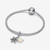 Charm Colgante Doble Copo de Nieve Opalescente en plata de primera ley en una pulsera Pandora - 794142C01
