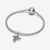 Detalle del Charm Colgante Pandora Buzz Lightyear de Toy Story de Disney Pixar en plata de ley sobre pulsera plateada - 794604C01