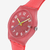 Vista lateral del Reloj Swatch Wavelengths of Coral con esfera rosa y correa de silicona - SO28P114
