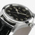 Khaki Field Kit con brazalete Murph 42 mm detalle en primer plano de la esfera negra - H70605732