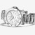 Vista lateral alternativa del Khaki Navy Scuba Quartz con brazalete de acero y esfera blanca - H82221110