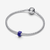 Charm Mini Cristal de Murano Azul en plata de ley y cristal azul sobre pulsera rigida - 794773C01