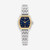 Vista frontal del Reloj Tommy Hilfiger de eslabones con esfera azul cuadrada con esfera azul texturizada y brazalete de acero - 1782869