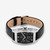 Vista lateral del Reloj Tommy Hilfiger con esfera cuadrada y correa de piel con brazalete de piel y esfera negra - 1710761