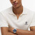 Modelo luciendo el Reloj Tommy Hilfiger de acero inoxidable con esfera azul - 1710591