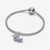 Charm Colgante Pandora Teckel Navideño de plata con esmalte presentado en una pulsera rígida Pandora - 734970C01