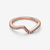 Vista frontal del anillo Pandora Ola Brillante chapado en oro rosa con pavé - 182539C01