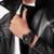 Vista del Reloj Philipp Plein $Kull Carbon Fiber en la muñeca - PWNAA0322