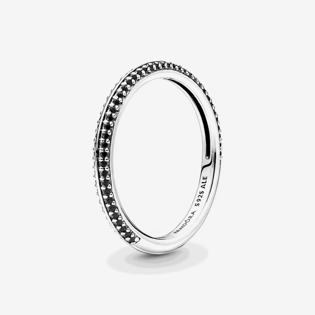 Anillo Negro en Pavé Pandora ME