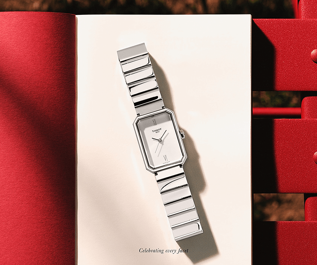 Reloj Tissot SRV 30mm Esfera Plateada