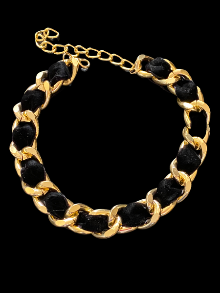 Gold Chain Velvet Collar Medium Black